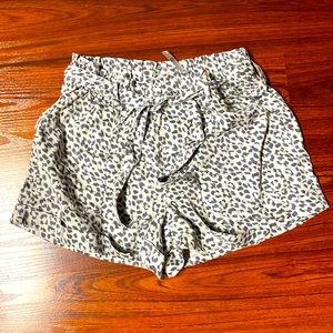 Aerie paper bag shirts. New with tags size large.